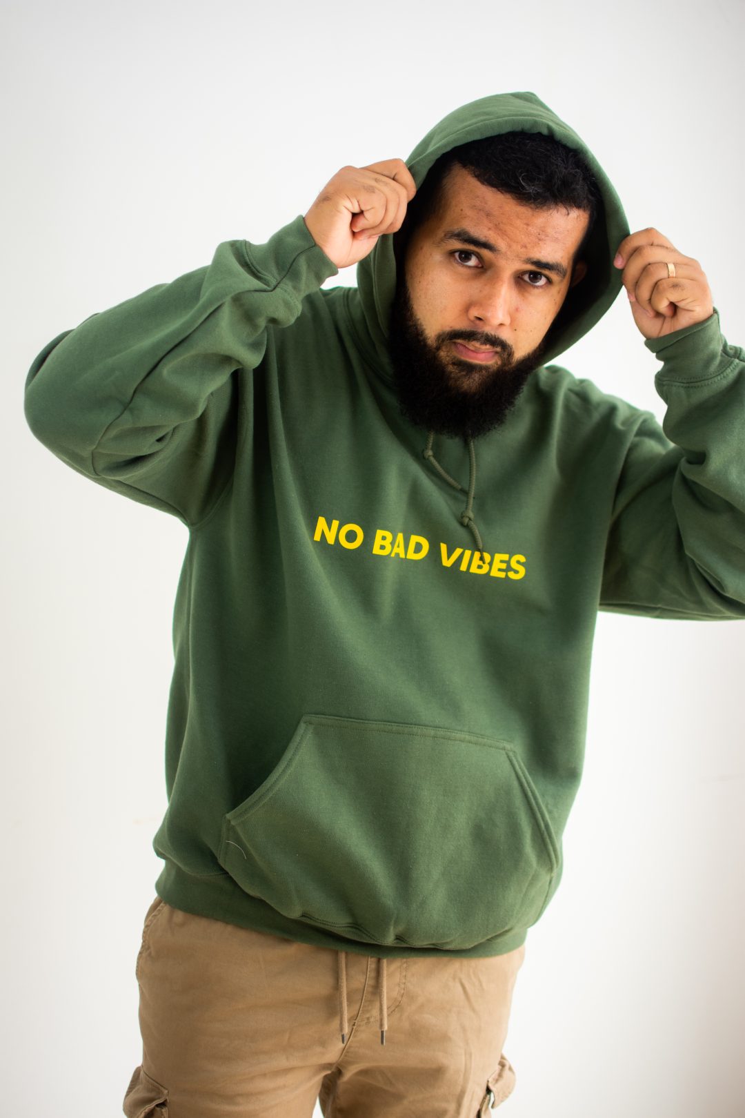 Just Vibing – Hoodie